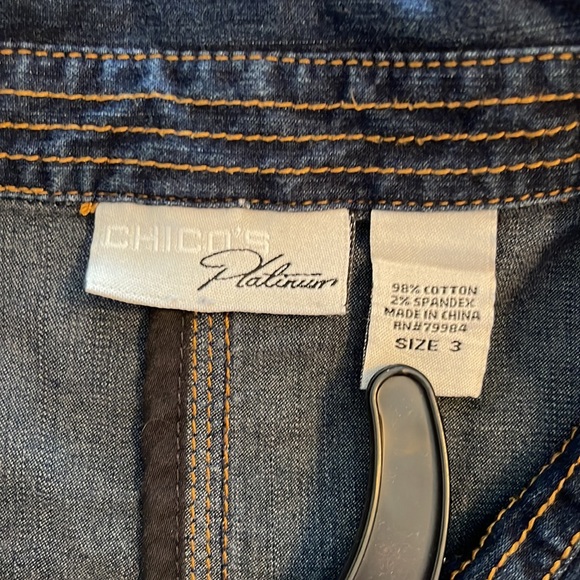 Chicos Platinum Women’s Dark Denim 4-Pocket Stretch Jacket Size 3 - Picture 9 of 11